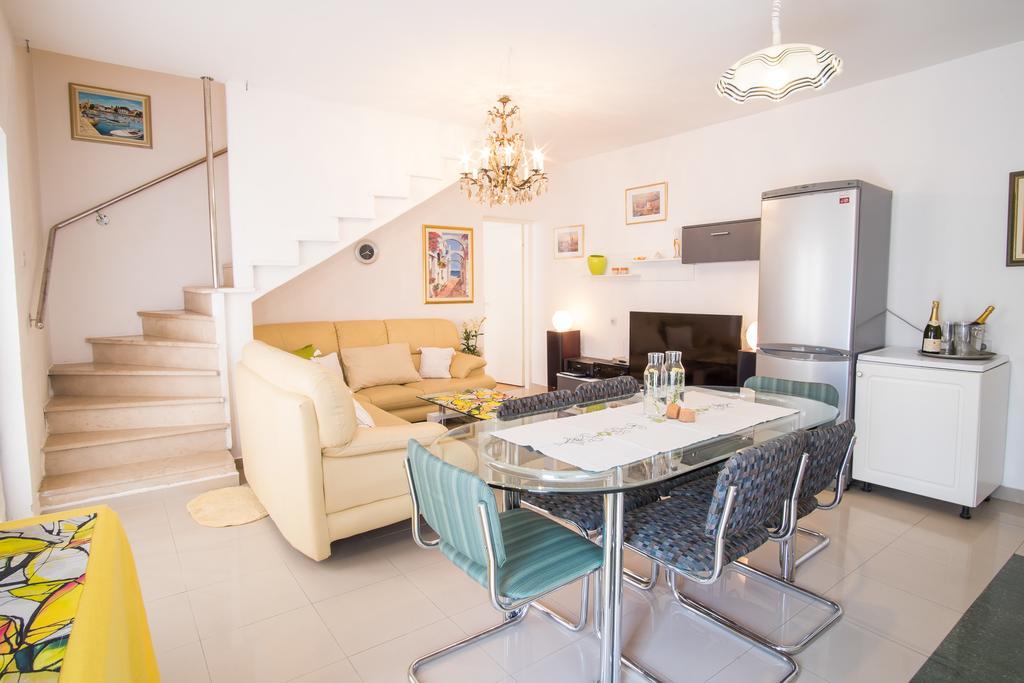 Apartment Katarina Malinska Ruang foto
